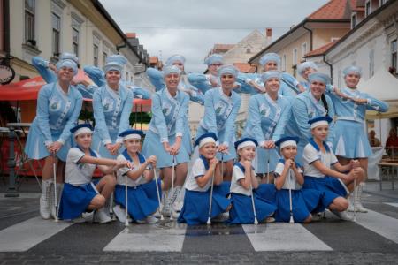 Presenetljiv odziv ob prvem dnevu praznovanja 50. Dnevov narodnih noš in oblačilne dediščine v Kamniku (35)